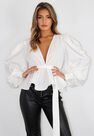 Missguided - White Puff Sleeve Flippy Hem Plunge Blouse Missguided - White Puff Sleeve Flippy Hem Plunge Blouse