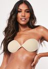 Missguided - Nude Secret Stick On Strapless Bra Missguided - Nude Secret Stick On Strapless Bra