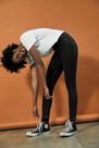 Urban Outfitters - Black BDG Pine Worn Black Skinny Jeans Urban Outfitters - Black BDG Pine Worn Black Skinny Jeans