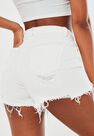 Missguided - White White Extreme Ripped Hem High Waist Denim Shorts Missguided - White White Extreme Ripped Hem High Waist Denim Shorts