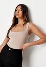 Missguided - Camel Sand Seam Free Scoop Neck Sleeveless Bodysuit Missguided - Camel Sand Seam Free Scoop Neck Sleeveless Bodysuit