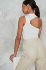 Missguided - White Grown On Neck Cut Out Asymmetric Top Missguided - White Grown On Neck Cut Out Asymmetric Top