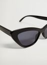Mango - Black Cat-Eye Sunglasses Mango - Black Cat-Eye Sunglasses