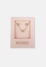Missguided - Gold Look Diamante Heart Stud Earrings And Necklace Gift Set Missguided - Gold Look Diamante Heart Stud Earrings And Necklace Gift Set