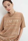 Mohito - T-Shirt With A Shiny Print - Beige Mohito - T-Shirt With A Shiny Print - Beige