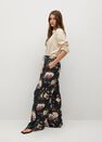 Mango - light beige Flowy printed trousers Mango - light beige Flowy printed trousers