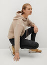 Mango - Black Coated Isa Crop Skinny Jeans Mango - Black Coated Isa Crop Skinny Jeans