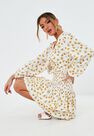 Missguided - White White Floral Print Shirred Waist Mini Dress Missguided - White White Floral Print Shirred Waist Mini Dress