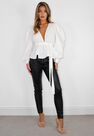 Missguided - White Puff Sleeve Flippy Hem Plunge Blouse Missguided - White Puff Sleeve Flippy Hem Plunge Blouse