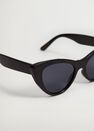 Mango - black Cat-eye sunglasses, Women Mango - black Cat-eye sunglasses, Women